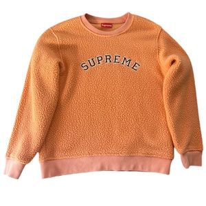 I am selling a Large Supreme Hoodie which has been worn once and in great shape!